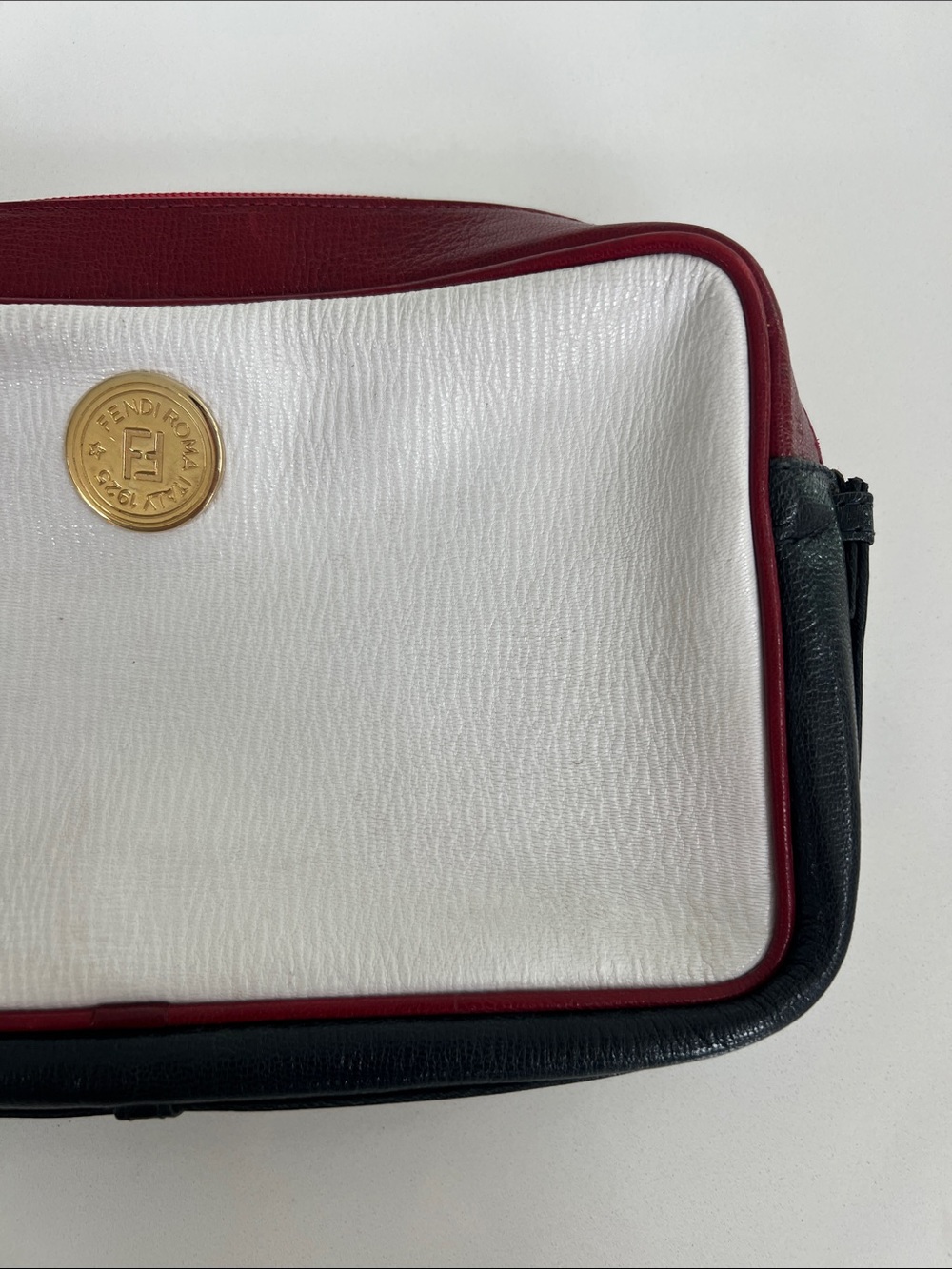 Vintage FENDI Roma 1925 colorblock red white and navy blue camera bag NO strap - Picture 3 of 16